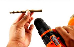 How To Change A Drill Bit - Five Easy Steps